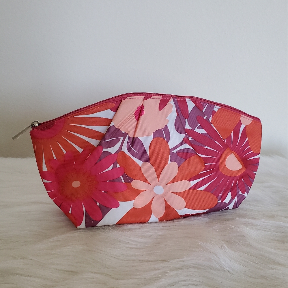 NWOT Clinique Cosmetic Bag